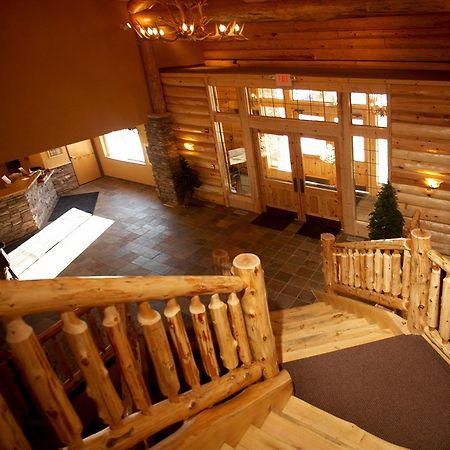 Whitefish Lodge And Suites Cross Lake Esterno foto