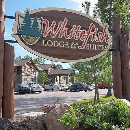 Whitefish Lodge And Suites Cross Lake Esterno foto